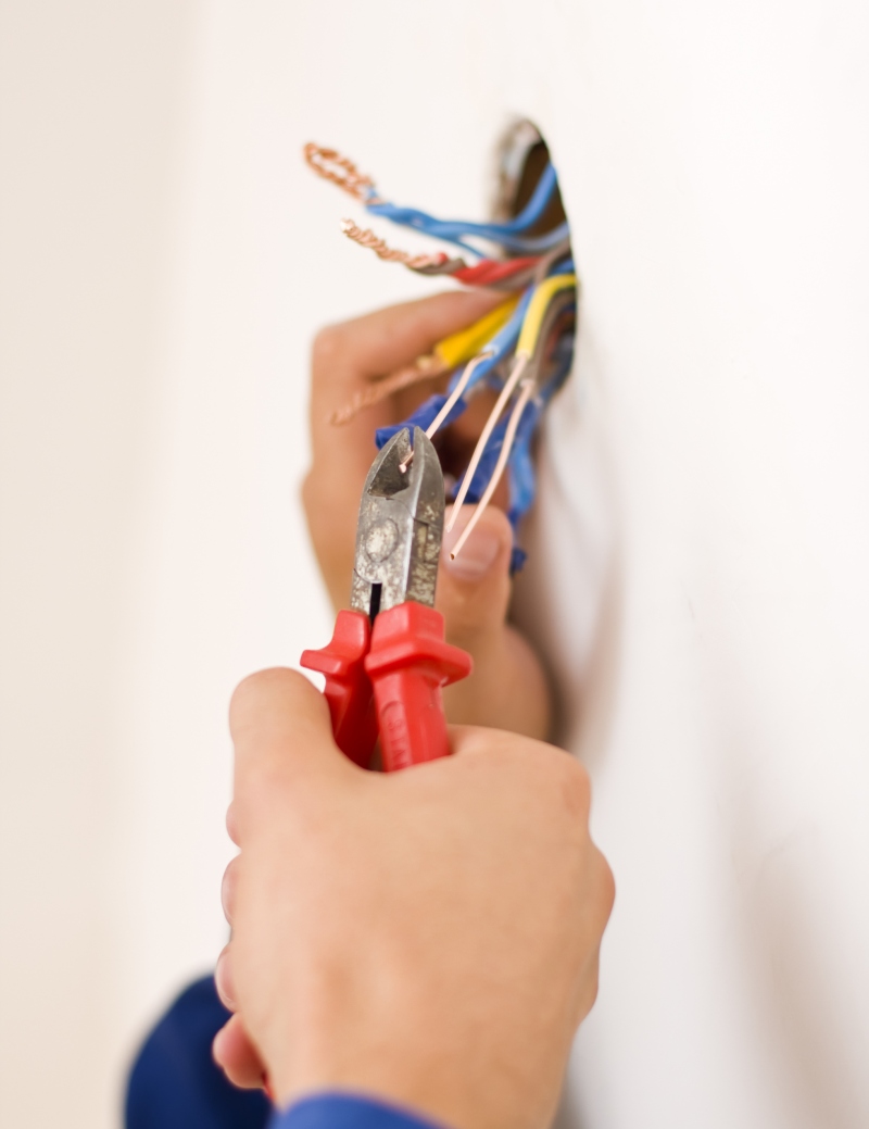 Electricians Reading, Woodley, Earley, RG1, RG2, RG3, RG4, RG5, RG6, RG7, RG8, RG10, RG30, RG31